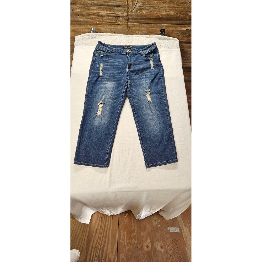 Cato Premium Distressed Cropped Jeans Womens 14 Medium‎ Wash Straight Leg Denim